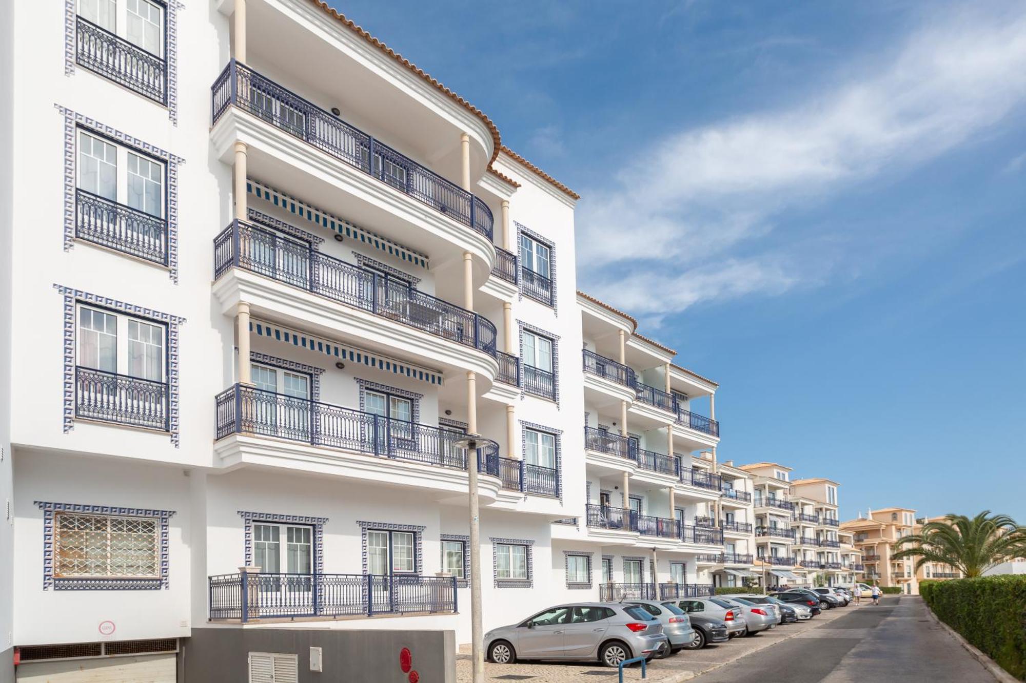 Bicos Beach Apartments By Albufeira Rental Esterno foto