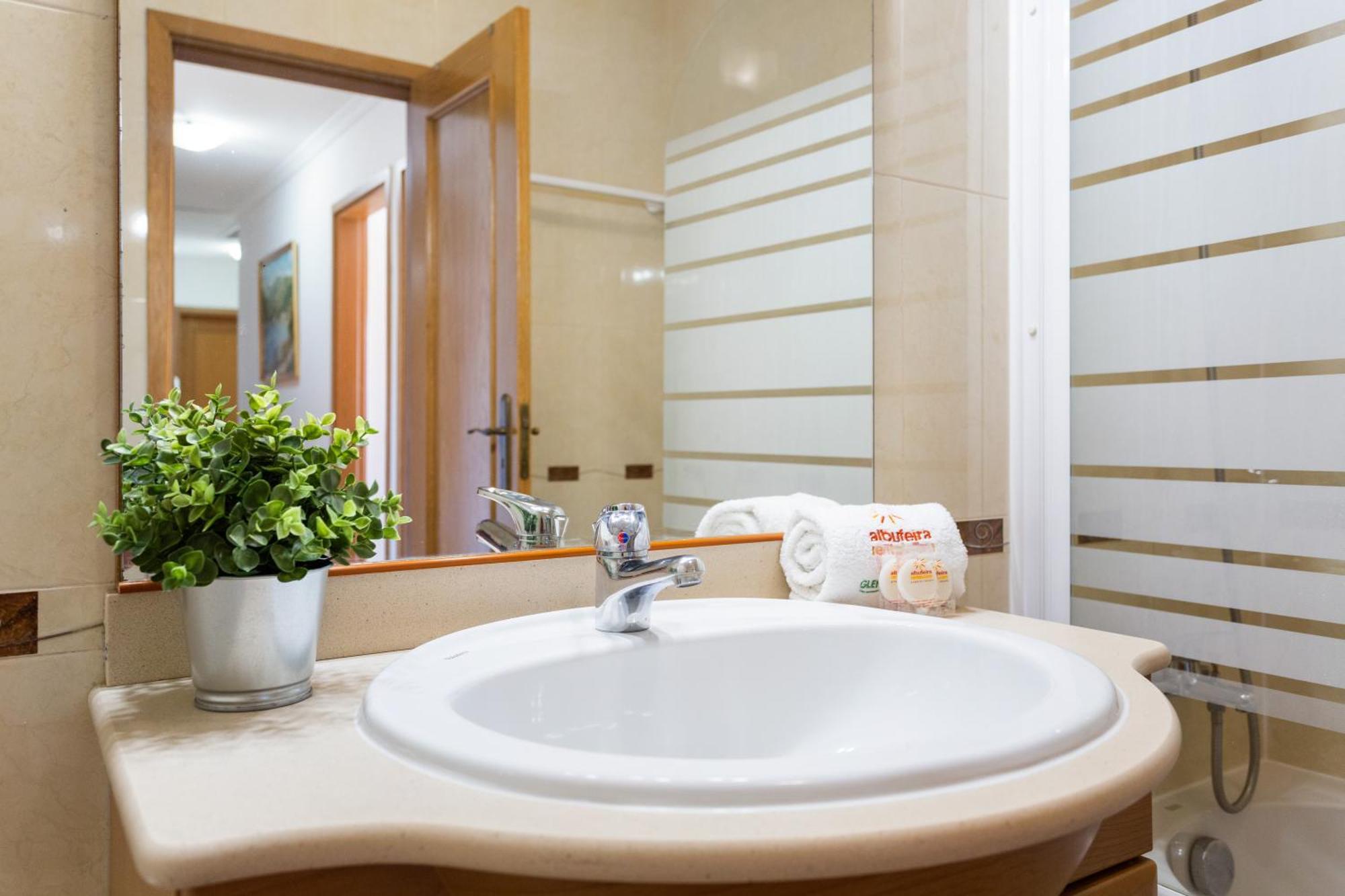 Bicos Beach Apartments By Albufeira Rental Camera foto